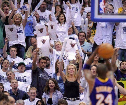 NBA2013年西部半决赛介绍场下女球迷的真实心声